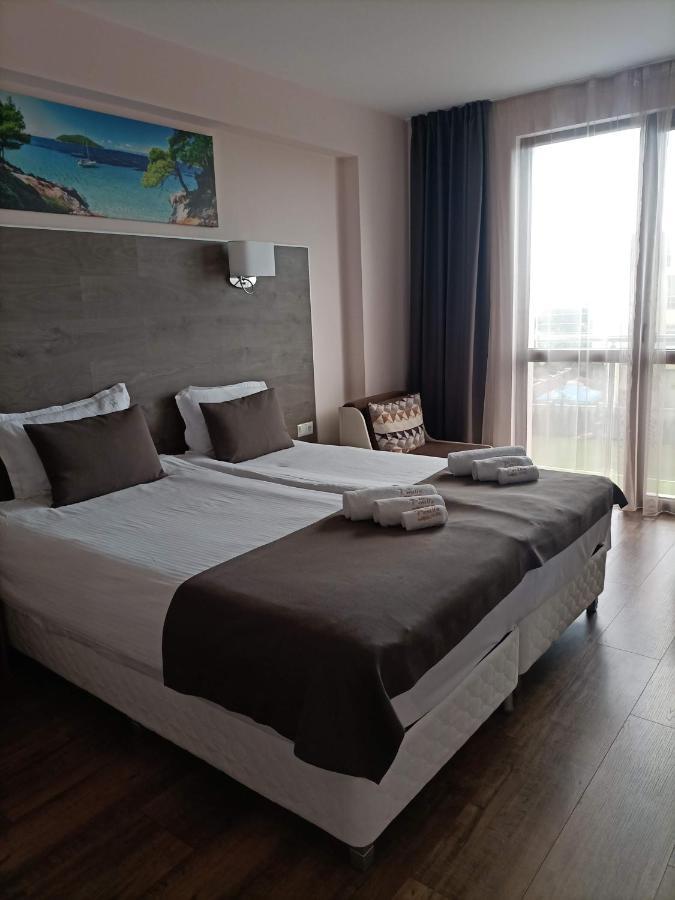 Hotel Vanilla, Varna - Free Parking Buitenkant foto